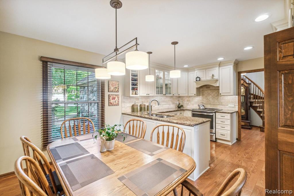 4665 PINE EAGLES Drive, Brighton, MI 48116 — Photo 24