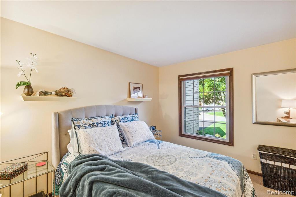 4665 PINE EAGLES Drive, Brighton, MI 48116 — Photo 34
