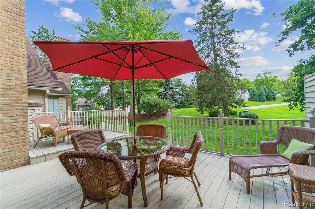 4665 PINE EAGLES Drive, Brighton, MI 48116 — Photo 48