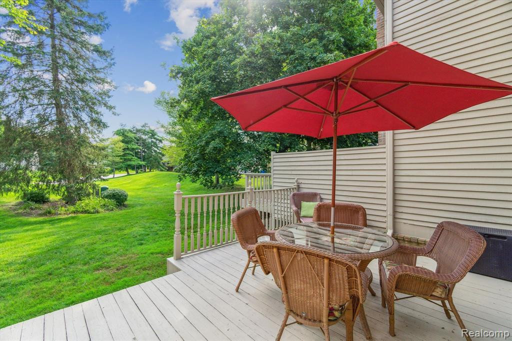 4665 PINE EAGLES Drive, Brighton, MI 48116 — Photo 49