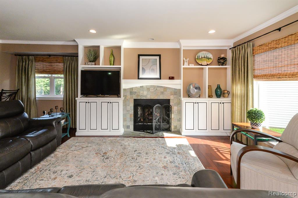 3947 Fox Glen Drive, Ann Arbor, MI 48108 — Photo 6