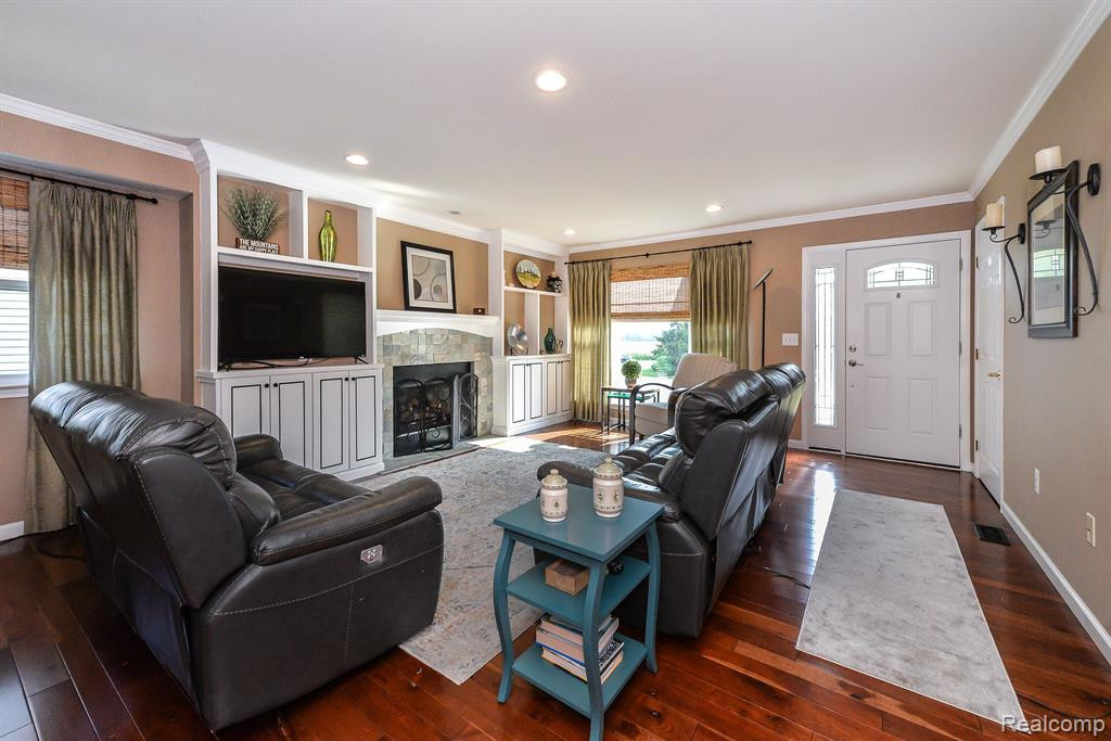 3947 Fox Glen Drive, Ann Arbor, MI 48108 — Photo 7