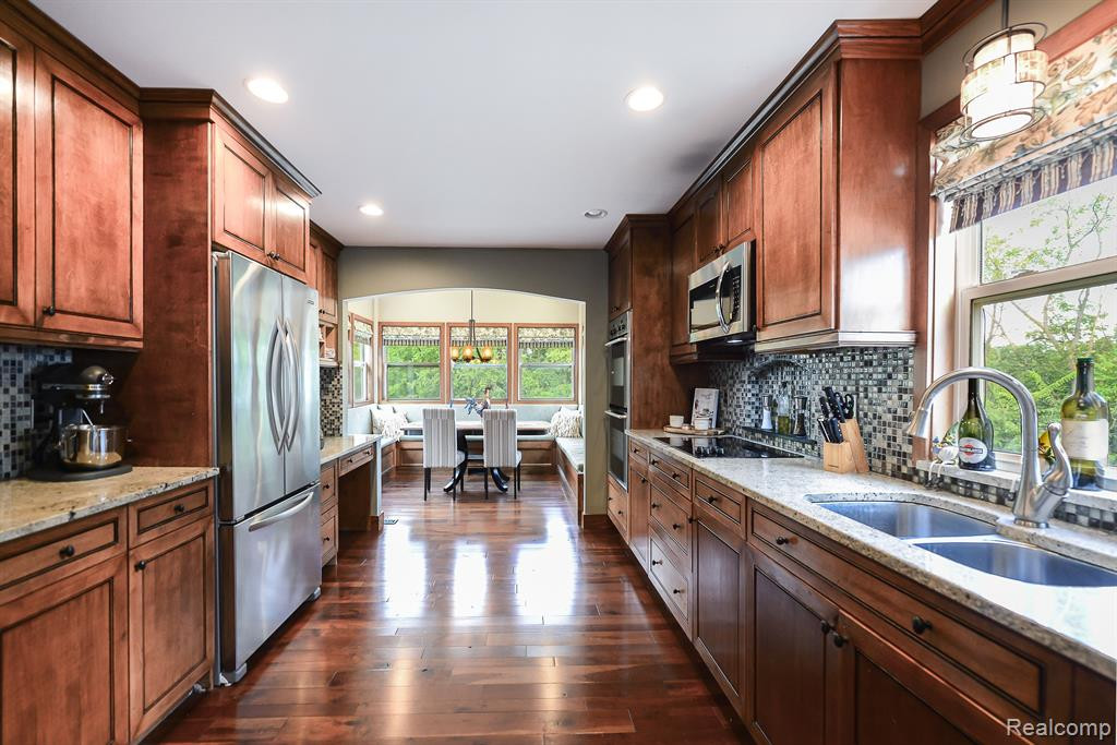 3947 Fox Glen Drive, Ann Arbor, MI 48108 — Photo 10