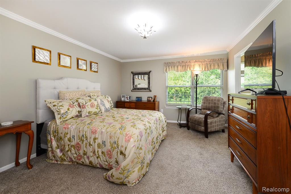 3947 Fox Glen Drive, Ann Arbor, MI 48108 — Photo 17