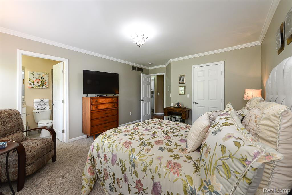 3947 Fox Glen Drive, Ann Arbor, MI 48108 — Photo 18