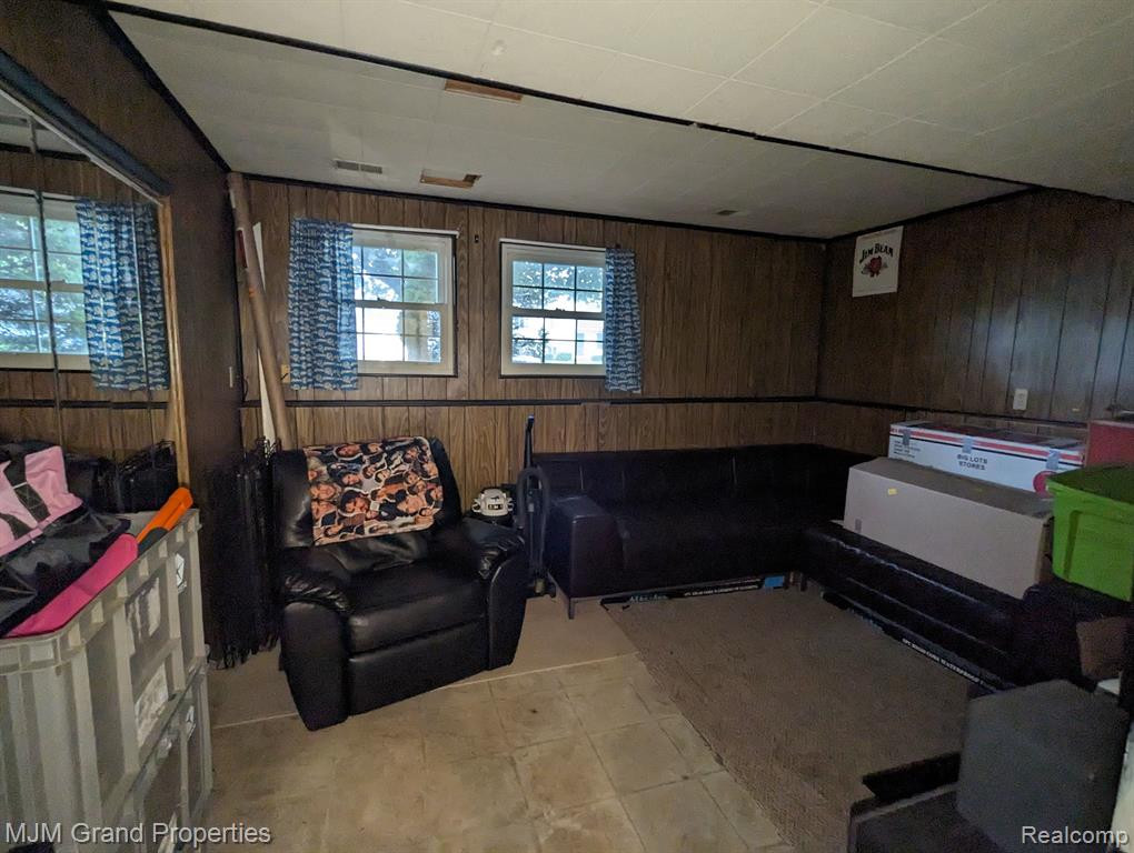 6131 S MOHAWK Avenue, Ypsilanti, MI 48197 — Photo 17