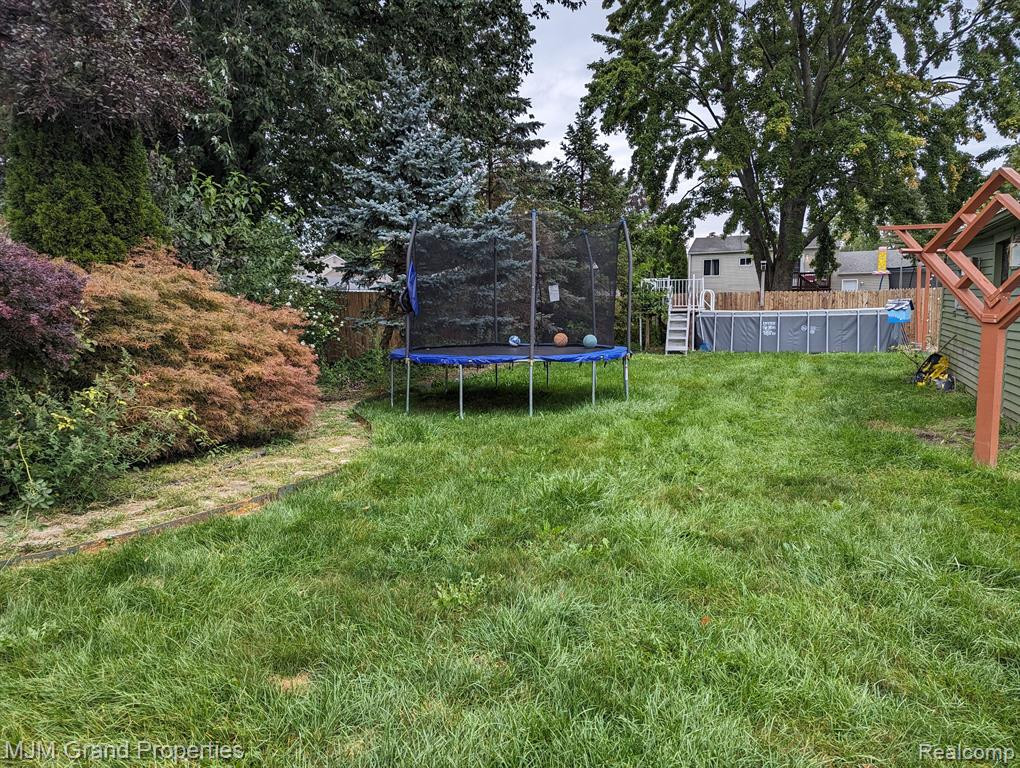 6131 S MOHAWK Avenue, Ypsilanti, MI 48197 — Photo 20