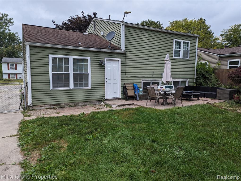 6131 S MOHAWK Avenue, Ypsilanti, MI 48197 — Photo 22