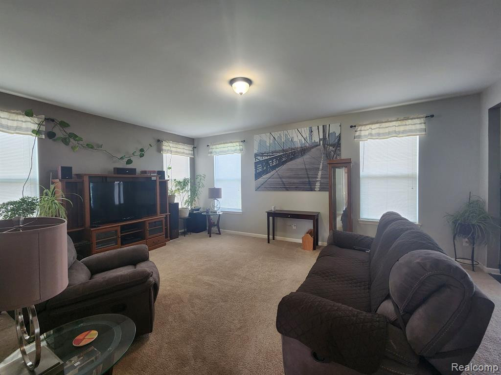 1186 SECRETARIAT Way, Howell, MI 48843 — Photo 7