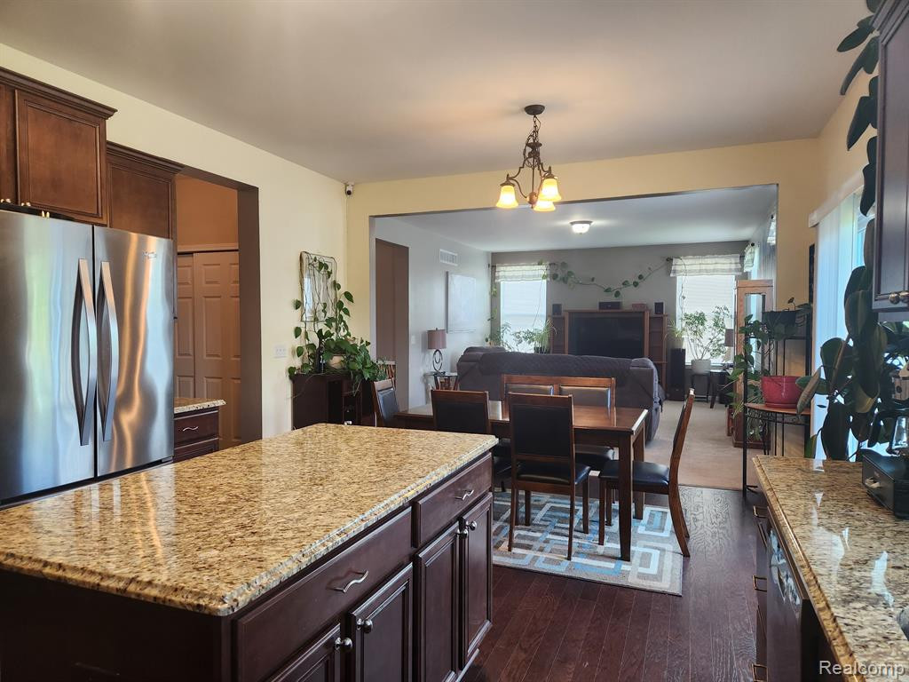 1186 SECRETARIAT Way, Howell, MI 48843 — Photo 9