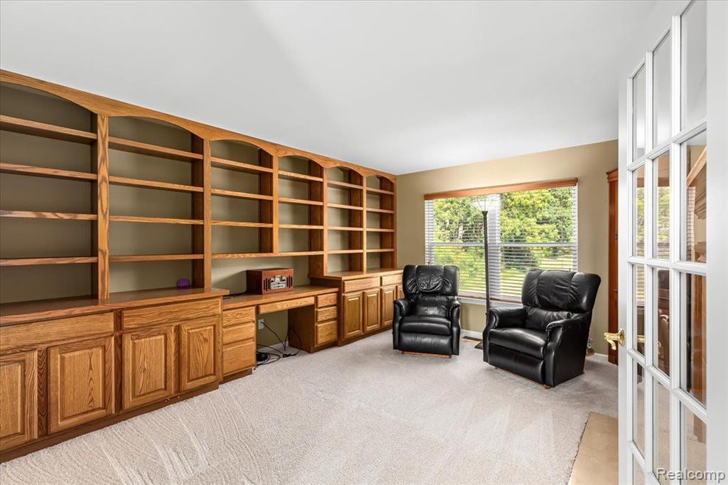 7136 N MEADOWS Trail, Dexter, MI 48130 — Photo 10