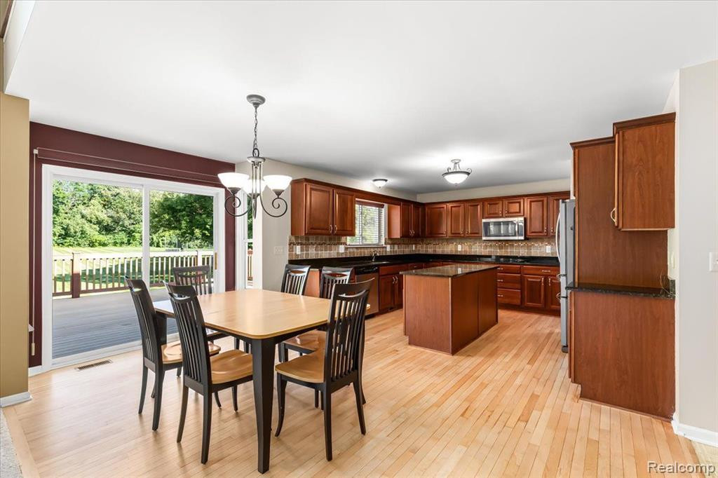 7136 N MEADOWS Trail, Dexter, MI 48130 — Photo 16