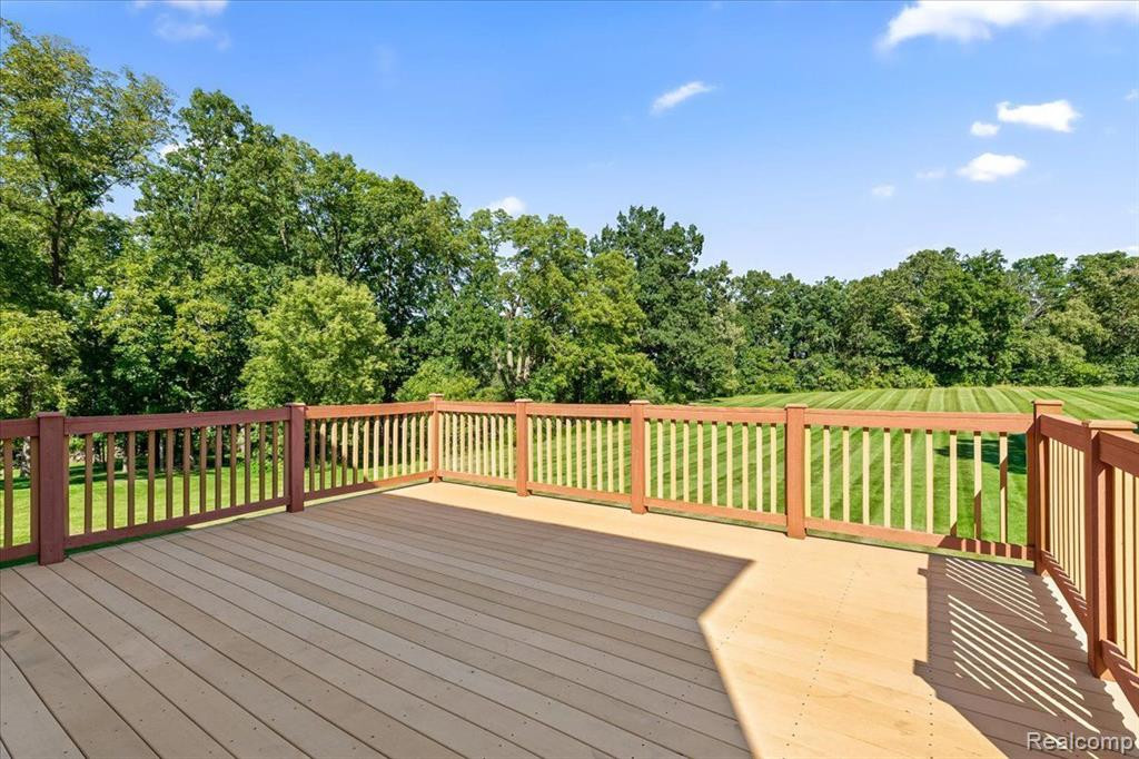7136 N MEADOWS Trail, Dexter, MI 48130 — Photo 37