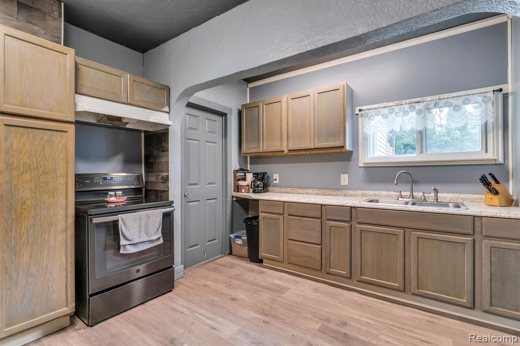 202 HAMILTON Street, Byron, MI 48418 — Photo 13