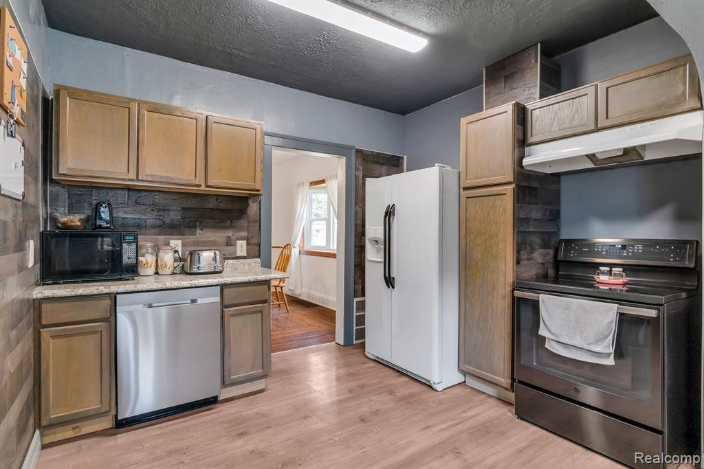 202 HAMILTON Street, Byron, MI 48418 — Photo 15