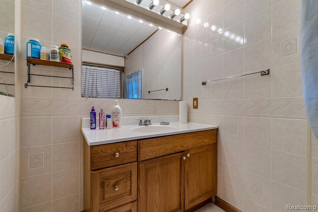 202 HAMILTON Street, Byron, MI 48418 — Photo 24