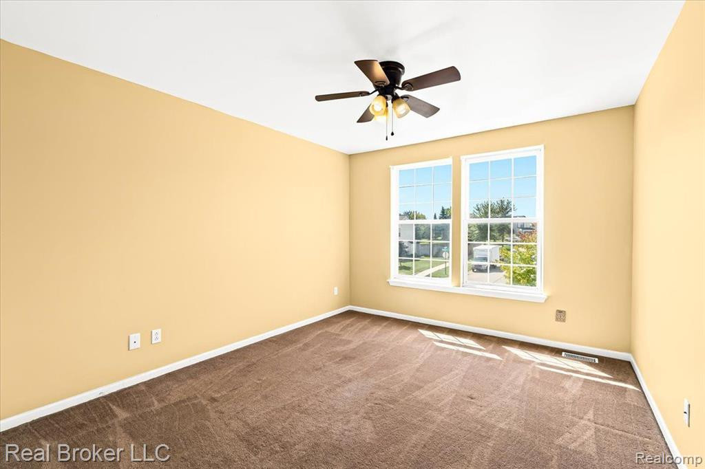 6399 OAKHURST Drive, Ypsilanti, MI 48197 — Photo 29