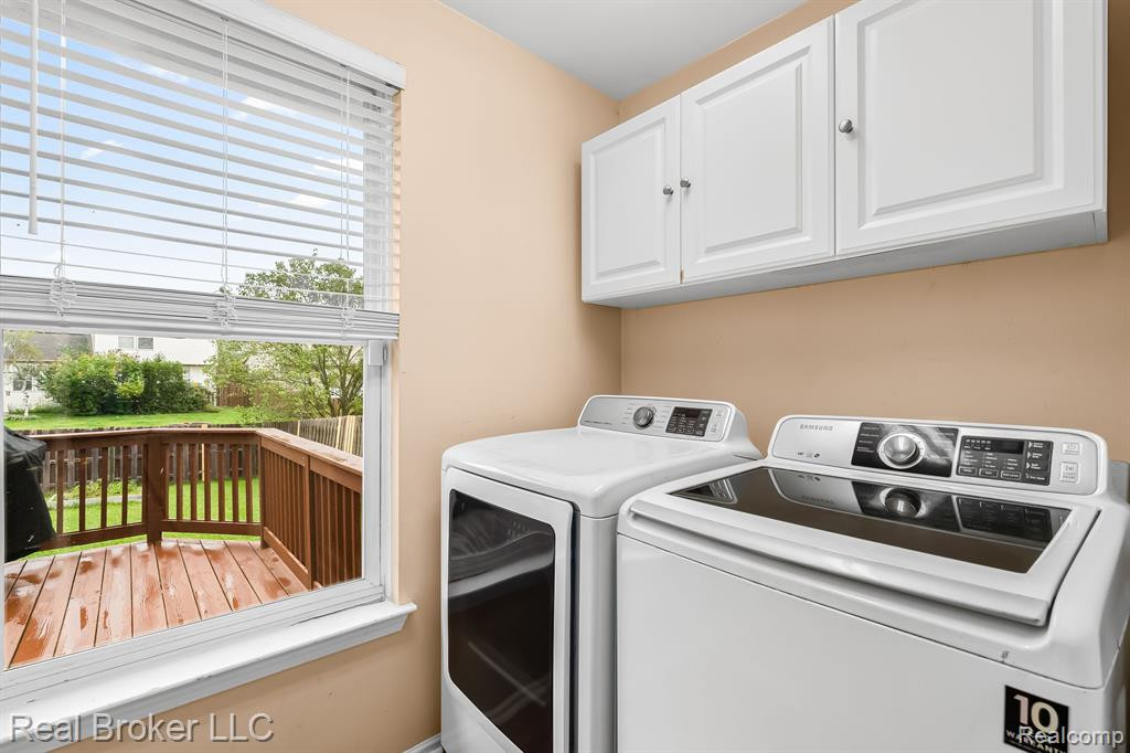 6399 OAKHURST Drive, Ypsilanti, MI 48197 — Photo 31