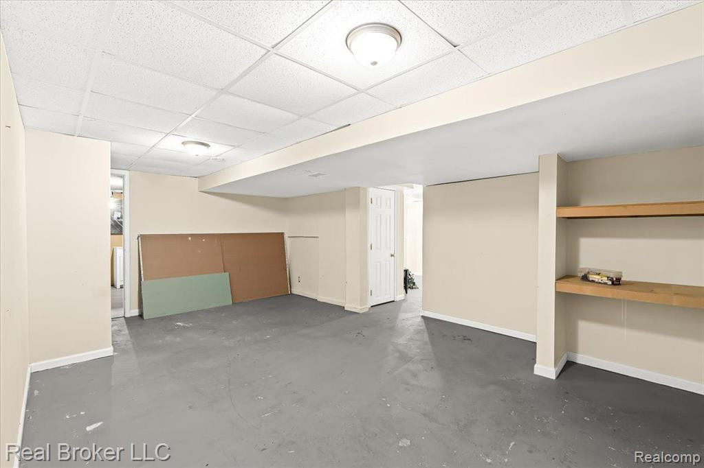 6399 OAKHURST Drive, Ypsilanti, MI 48197 — Photo 34