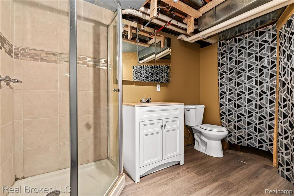 6399 OAKHURST Drive, Ypsilanti, MI 48197 — Photo 37