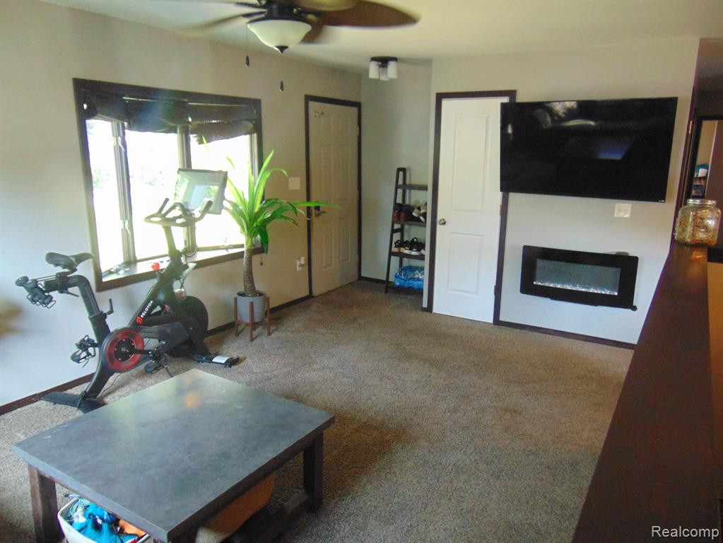 2352 WOODLAWN Street, Wolverine Lake, MI 48390 — Photo 8
