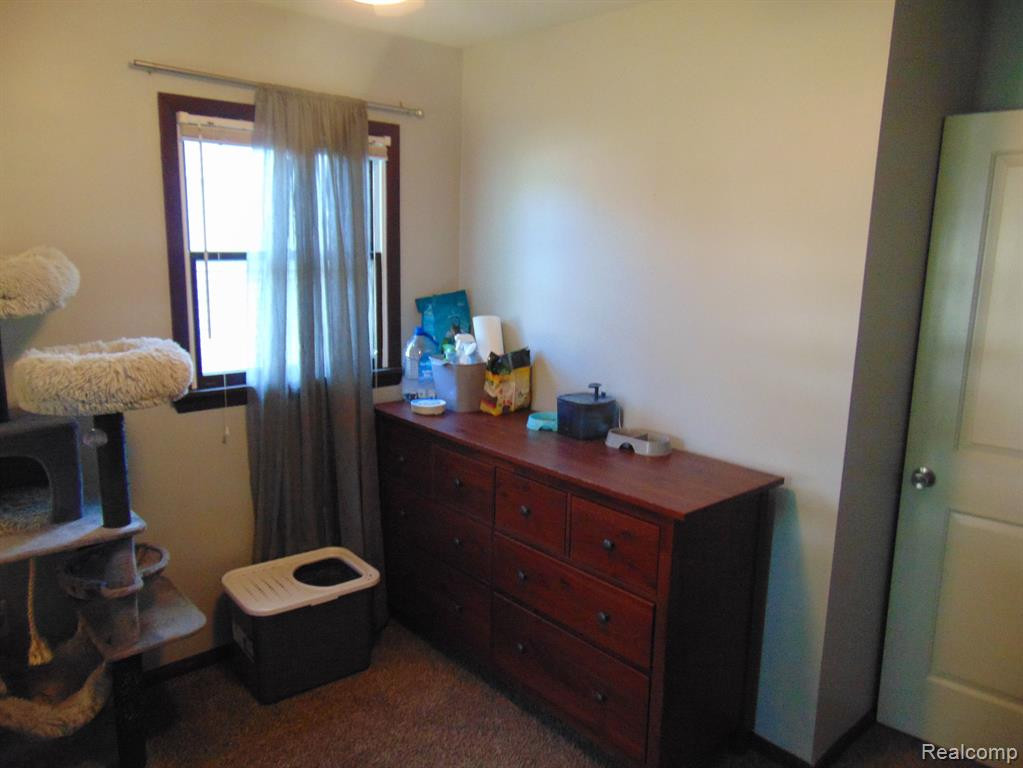 2352 WOODLAWN Street, Wolverine Lake, MI 48390 — Photo 18