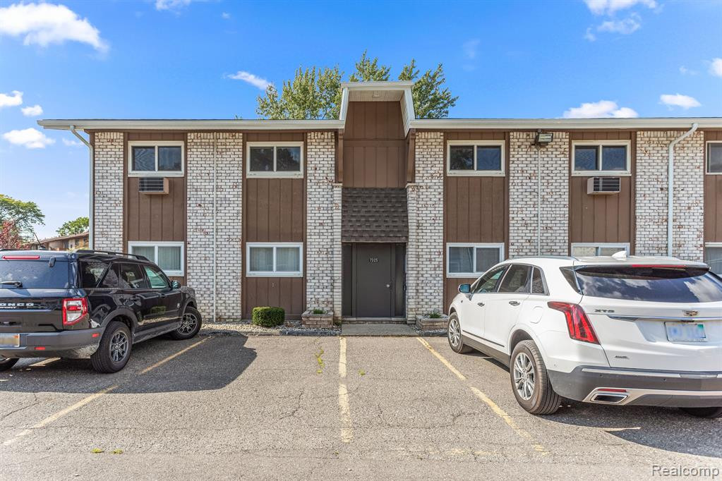7325 WOODVIEW Street, 3, Westland, MI — front exterior