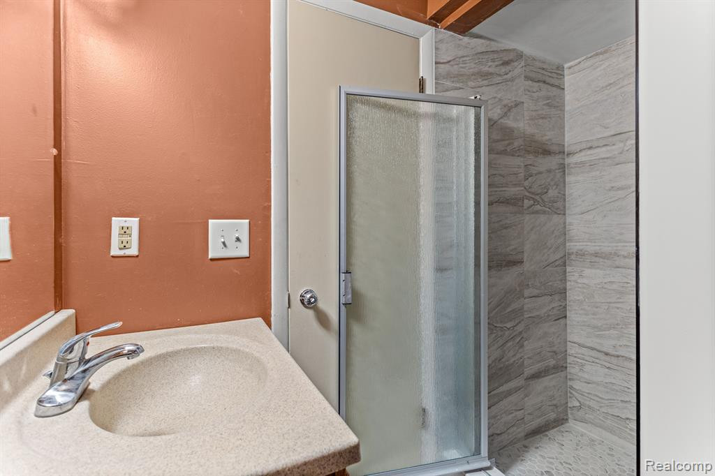 7325 WOODVIEW Street, 3, Westland, MI — Photo 13