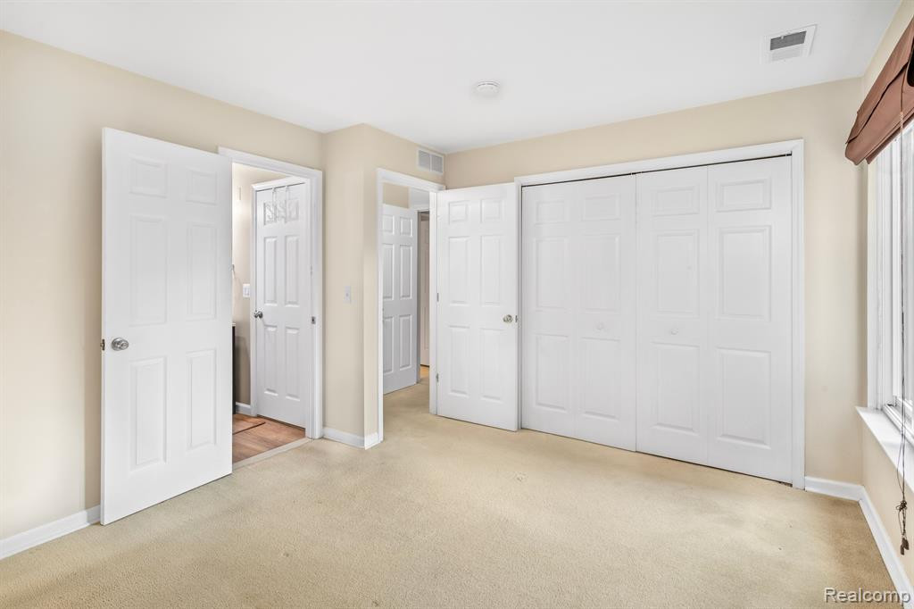 200 BRIARCREST Drive, 118, Ann Arbor, MI 48104 — Photo 3