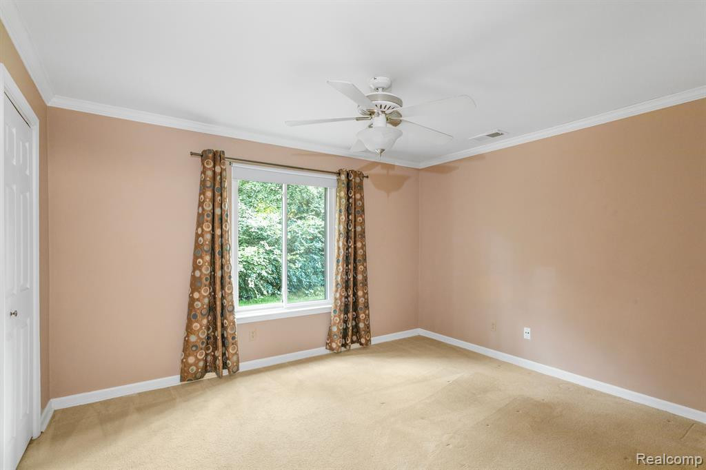 200 BRIARCREST Drive, 118, Ann Arbor, MI 48104 — Photo 5