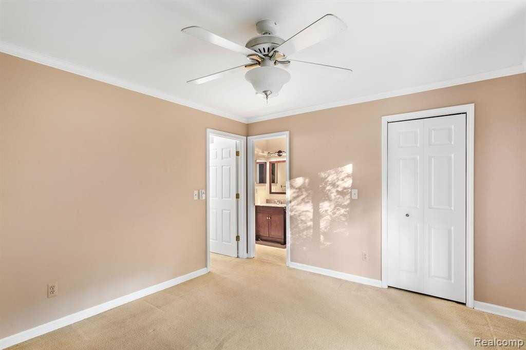 200 BRIARCREST Drive, 118, Ann Arbor, MI 48104 — Photo 6