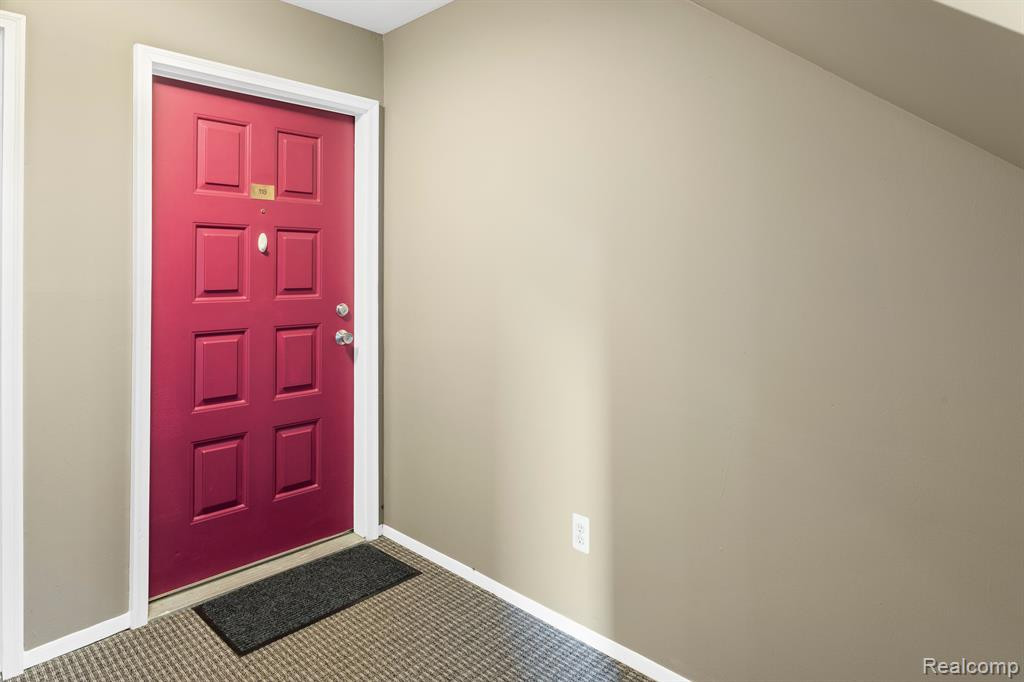 200 BRIARCREST Drive, 118, Ann Arbor, MI 48104 — Photo 12
