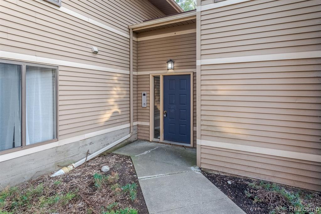 200 BRIARCREST Drive, 118, Ann Arbor, MI 48104 — Photo 17