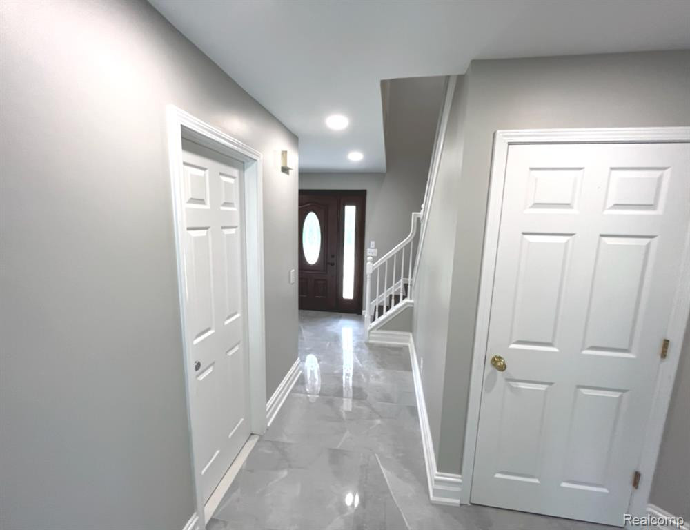 7980 BILLINGHAM Road, West Bloomfield, MI 48324 — Photo 5