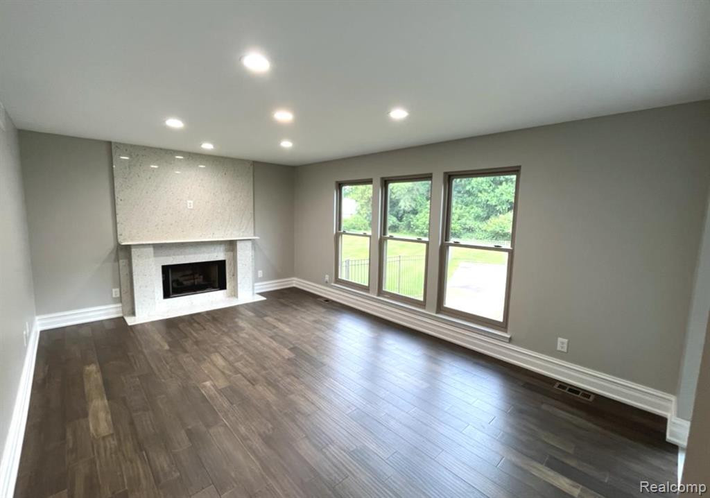 7980 BILLINGHAM Road, West Bloomfield, MI 48324 — Photo 9