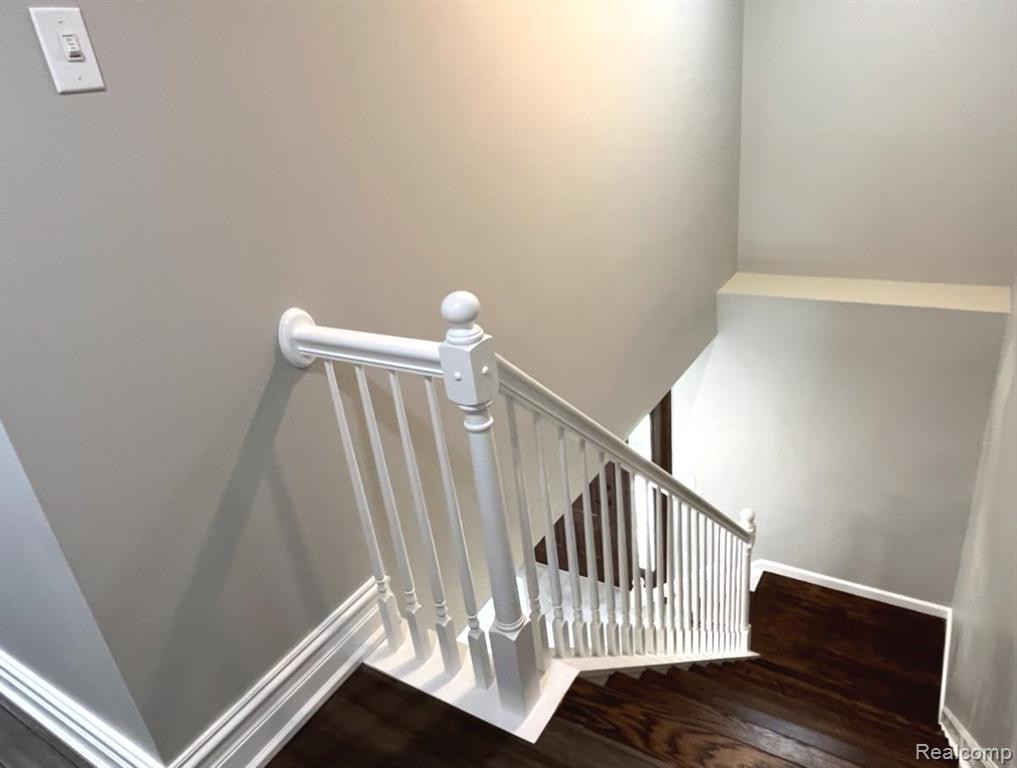 7980 BILLINGHAM Road, West Bloomfield, MI 48324 — Photo 13