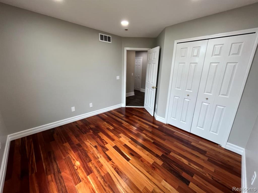 7980 BILLINGHAM Road, West Bloomfield, MI 48324 — Photo 18
