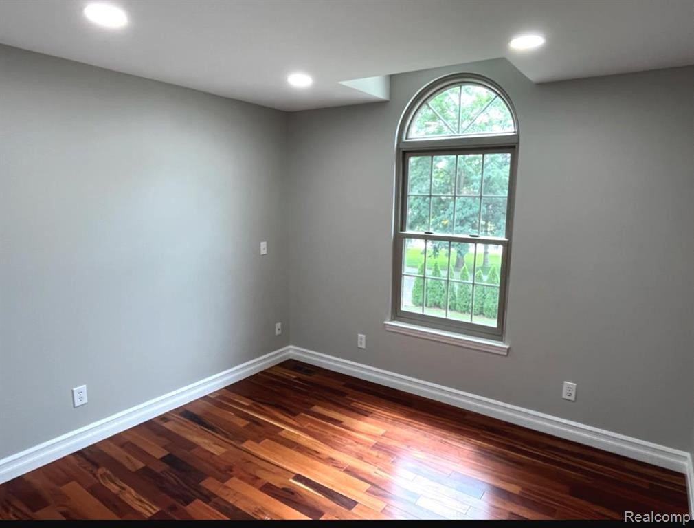 7980 BILLINGHAM Road, West Bloomfield, MI 48324 — Photo 19