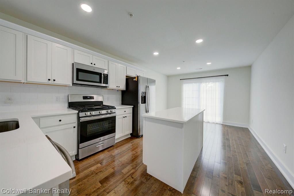 39675 SPRINGWATER Drive, Northville, MI 48168 — Photo 4