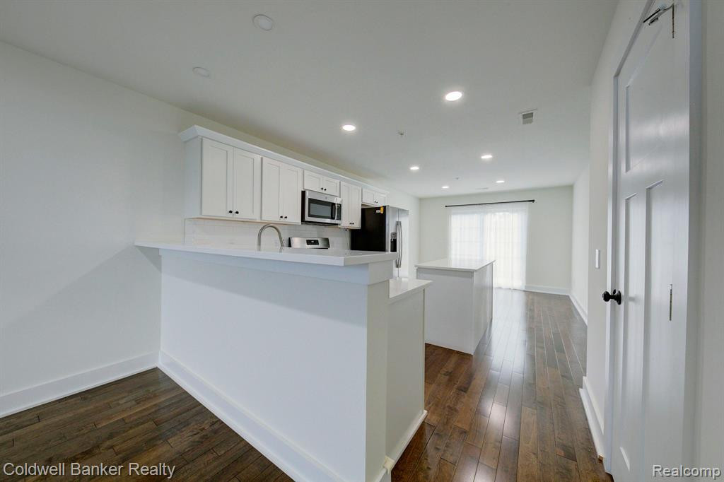 39675 SPRINGWATER Drive, Northville, MI 48168 — Photo 10