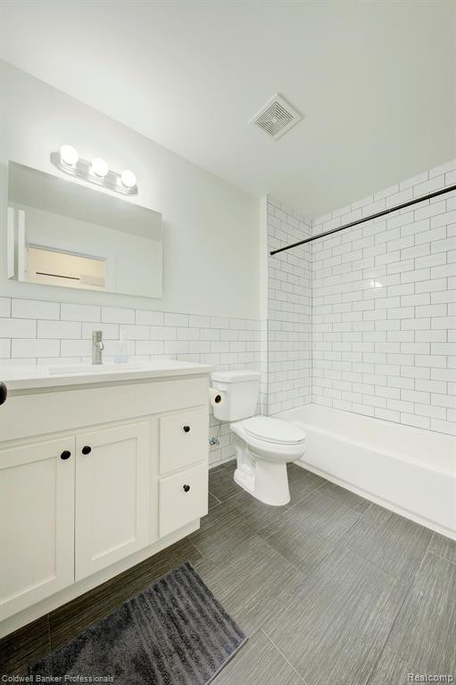 39675 SPRINGWATER Drive, Northville, MI 48168 — Photo 28