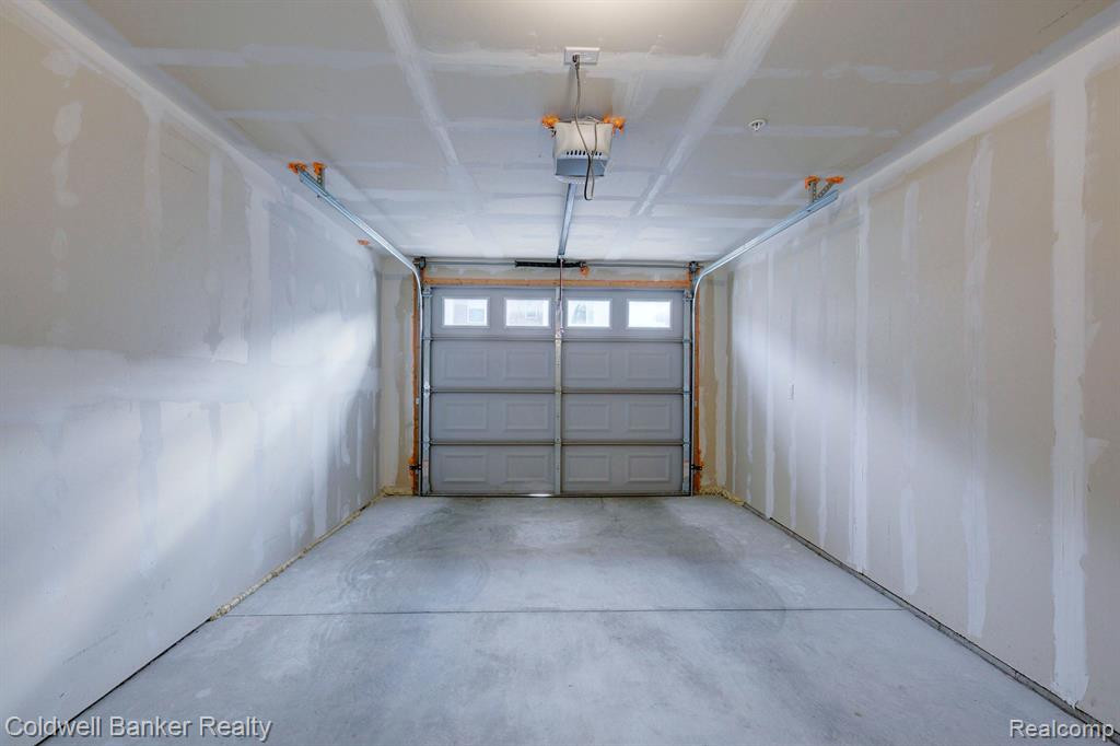 39675 SPRINGWATER Drive, Northville, MI 48168 — Photo 29