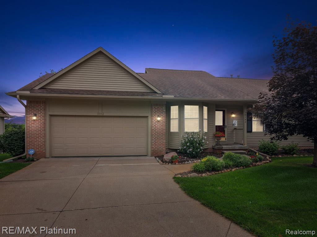 10142 Greenview Court, Goodrich Vlg, MI — Photo 2