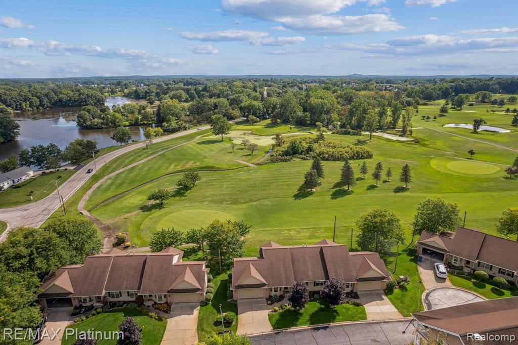 10142 Greenview Court, Goodrich Vlg, MI — Photo 4