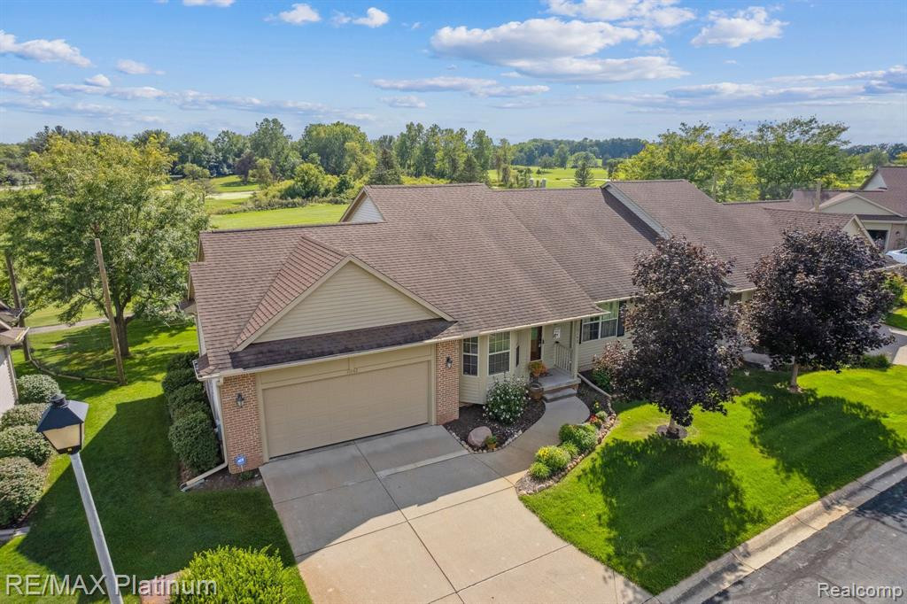 10142 Greenview Court, Goodrich Vlg, MI — Photo 8