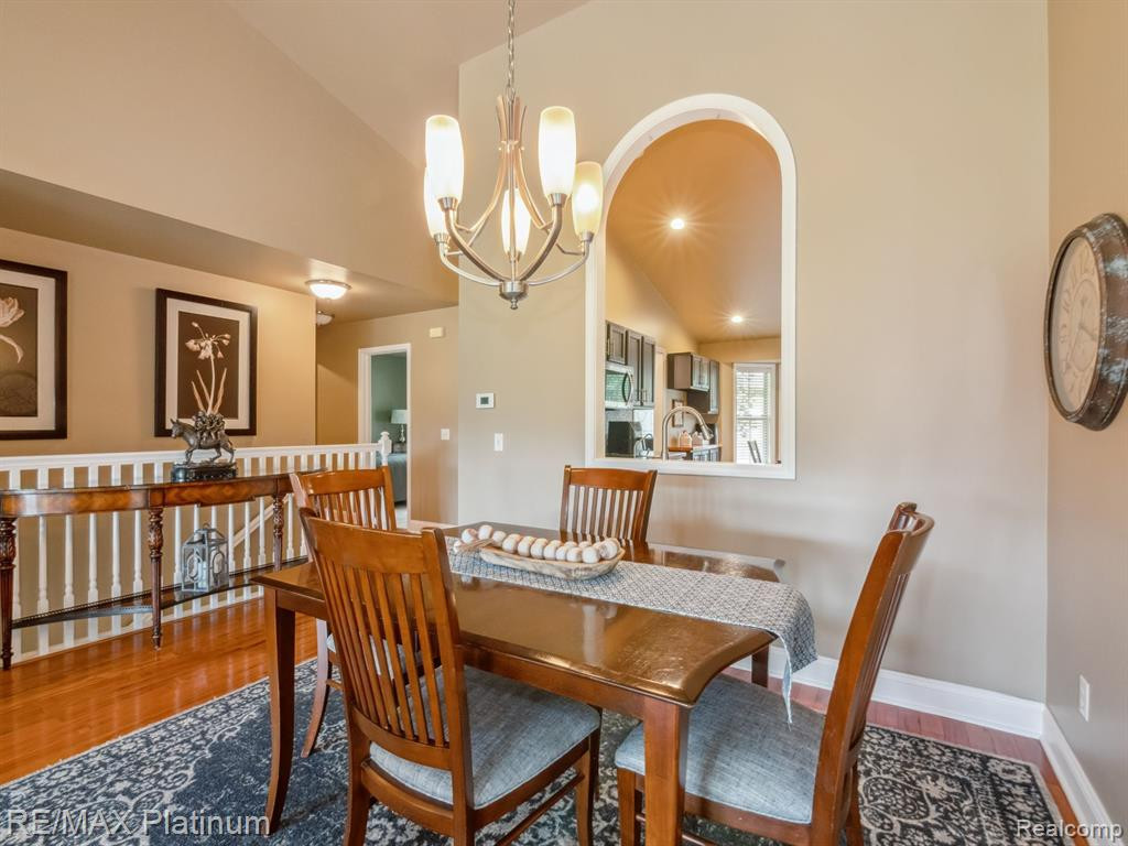 10142 Greenview Court, Goodrich Vlg, MI — Photo 15