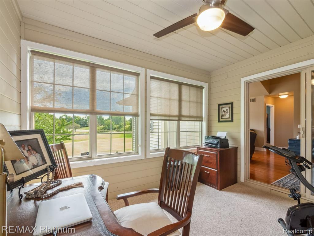 10142 Greenview Court, Goodrich Vlg, MI — Photo 20