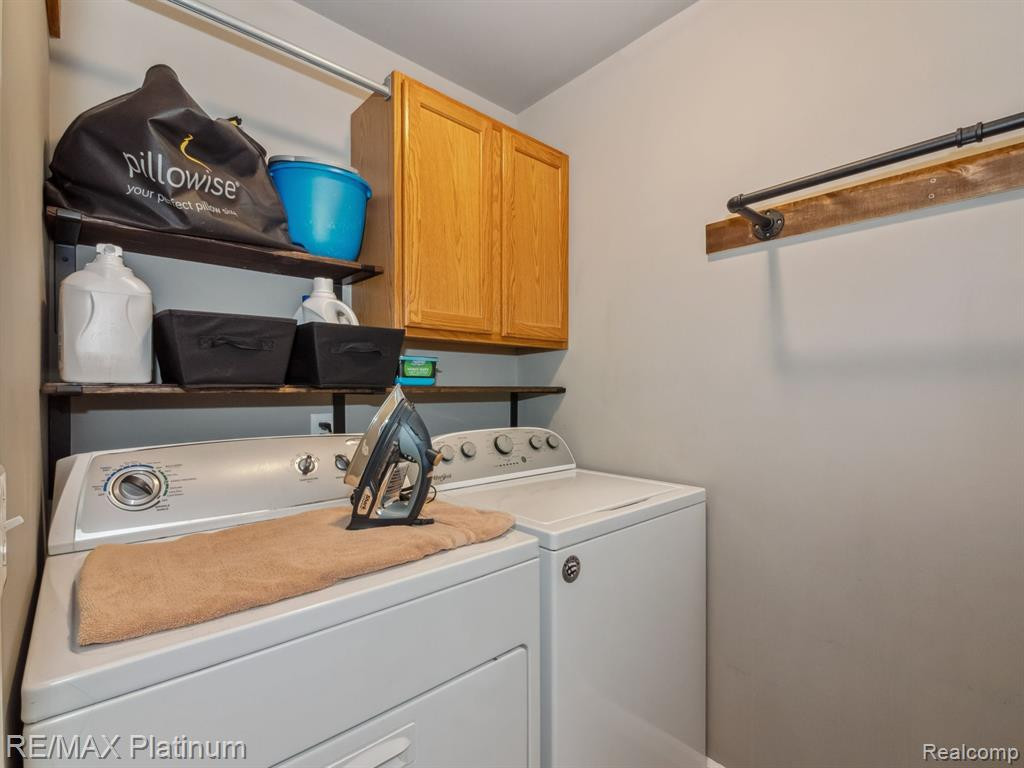 10142 Greenview Court, Goodrich Vlg, MI — Photo 23