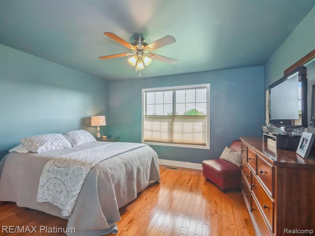 10142 Greenview Court, Goodrich Vlg, MI — Photo 25