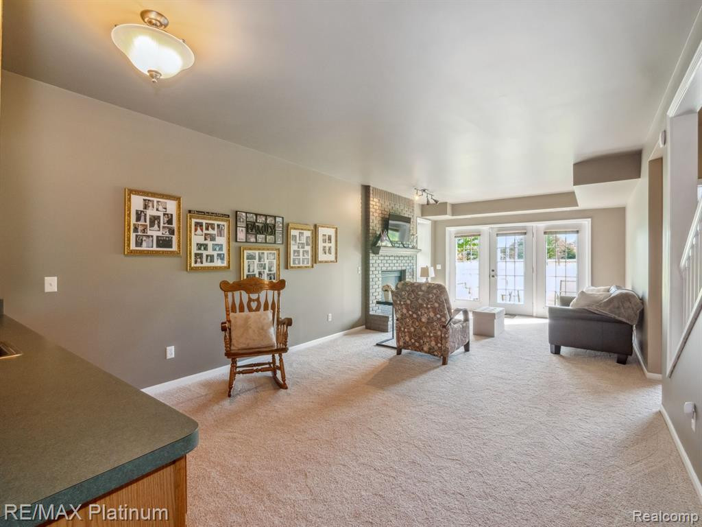 10142 Greenview Court, Goodrich Vlg, MI — Photo 27